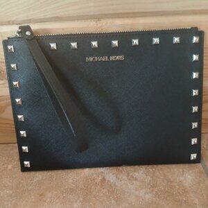 Michael Kors Jet Set XL Zip Clutch Wristlet